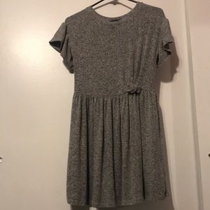 Kids gray dress with ruffle sleeves